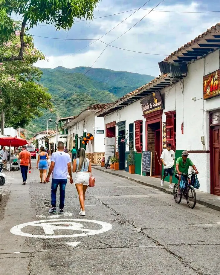 Santa Fe de Antioquia y Puente de Occidente
